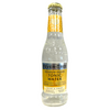  Fever-Tree Premium Indian Tonic, lanceret i England i 2005, er kendt for sin høje kvalitet og ægte kinin fra Congo og Rwanda. Med en behagelig bitter smag, friske citrusnoter og blid brus, er den et perfekt match til gins, der kræver citrusnoter som GinRaw. Ideel til klassiske G&Ts eller som en forfriskende alkoholfri drik.🍸 Skål - fra os i Vinhuset🥂